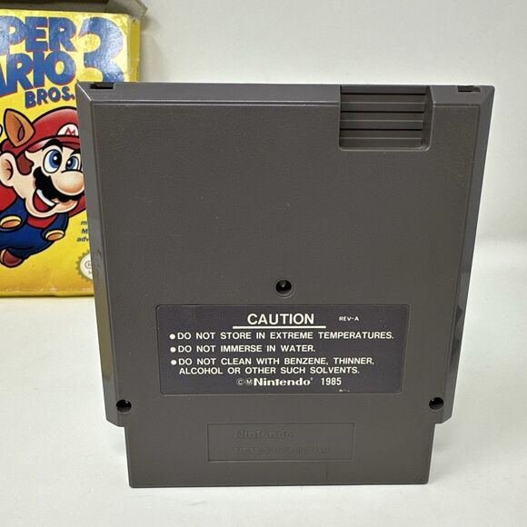 Super Mario Bros 3 Nintendo NES Complete in Box CIB Cartridge Manual Box - Picture 14 of 15
